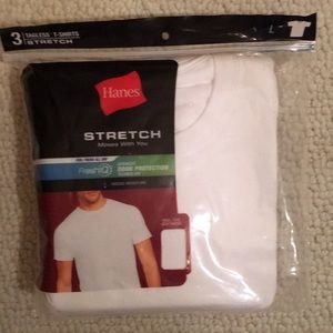 Hanes 3 White Tagless T-Shirts with Fresh IQ